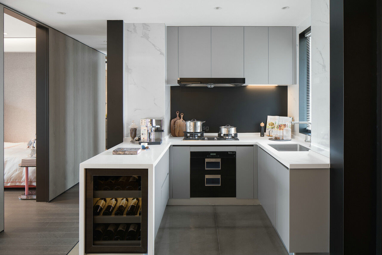 Solid Panel Backsplash